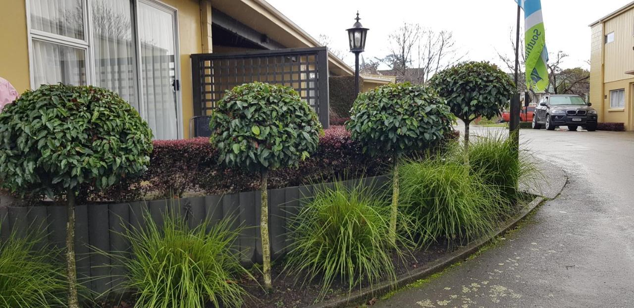 Golden Leaf Apartments Invercargill Extérieur photo
