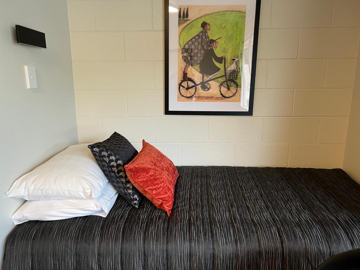 Golden Leaf Apartments Invercargill Extérieur photo