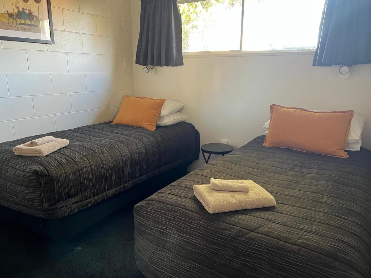 Golden Leaf Apartments Invercargill Extérieur photo