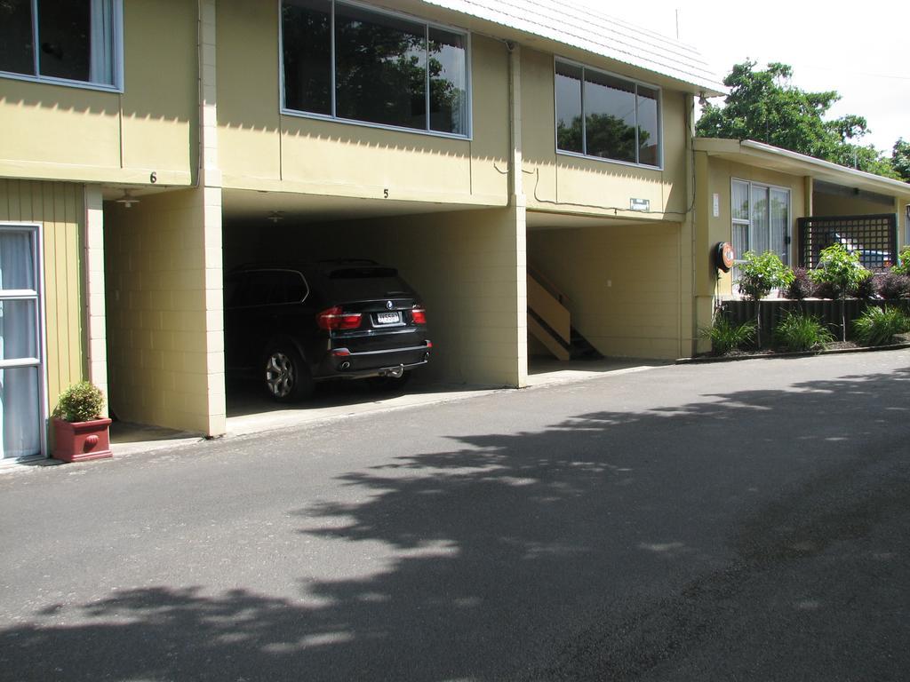Golden Leaf Apartments Invercargill Extérieur photo